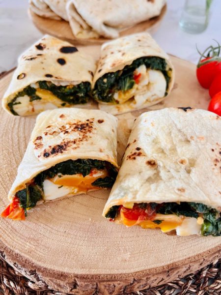 Egg, Kale and Tomato Breakfast Wraps Recipe