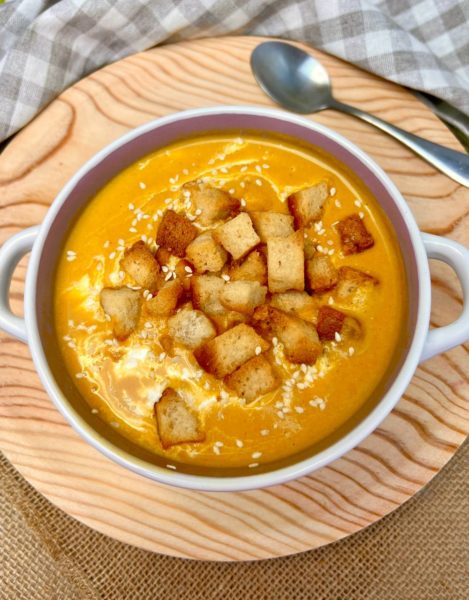 Comforting Curried Pumpkin Soup Recipe