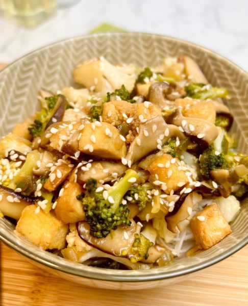 Stir-fry Tofu recipe with Cauliflower, Broccoli and Shiitake